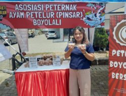 TELUR: Peternak Ayam Boyolali Berinovasi Hasilkan Telur yang Kaya Gizi