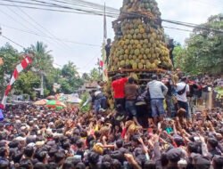 DURIAN: Luar Biasa…Ribuan Orang Padati “Tumpeng 2025 Durian” di Desa Kronto, Pasuruan