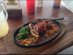 MIE AYAM GORENG Hotplate Ciptoroso, Citarasa Tak Terlupakan dari Sragen, Jawa Tengah