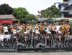 ALSINTAN: Dinas Pertanian dan Perikanan Sukoharjo Fasilitasi Penyerahan Alat Mesin Pertanian