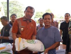 BERAS: Bulog Distribusikan 9,7 Ton Bantuan Pangan di Toba, Sumut