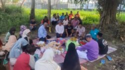 GOTONG ROYONG Petani dan Pemerintah Kabupaten Sleman untuk Wujudkan Jalan Tani