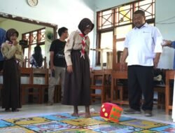 NELAYAN: Dosen IPB Pulang Kampung, Lakukan Edukasi kepada Anak Nelayan di Batang, Jawa Tengah