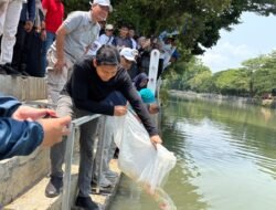 PERIKANAN: Ribuan Benih Ikan Ditebar, Pemkab Indramayu Perkuat Ekosistem Sungai dan Ketahanan Pangan