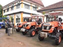 ALSINTAN: Awali Tahun 2026, Kelompok Tani di Pekalongan, Jawa Tengah Terima Bantuan